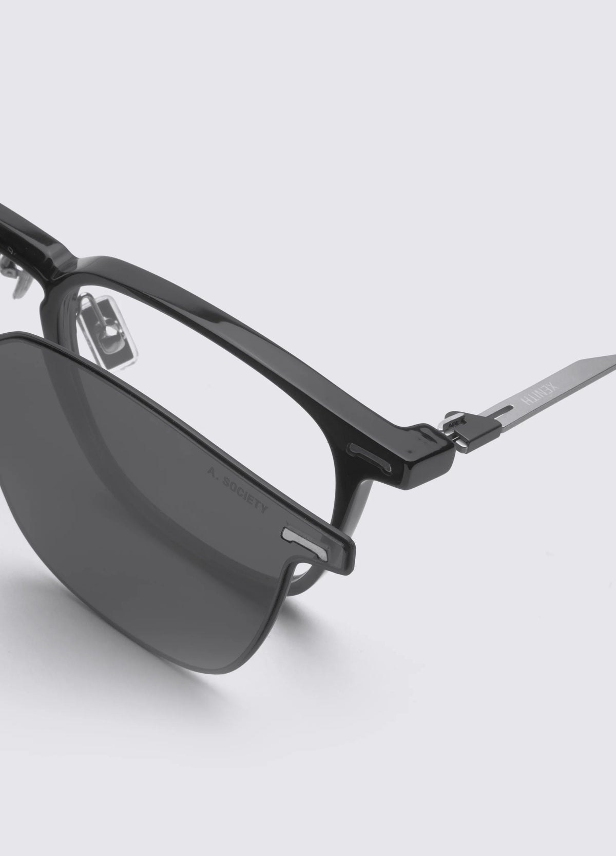 XENITH BLACK